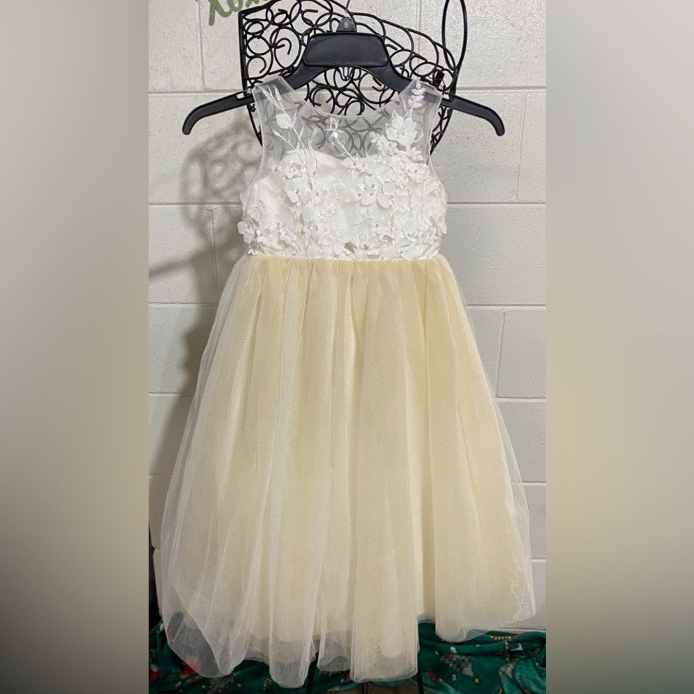 JJs House A-line Tea-Length Tulle Lace Flower Girl Dress W/ Sash 3 D Floral Bow